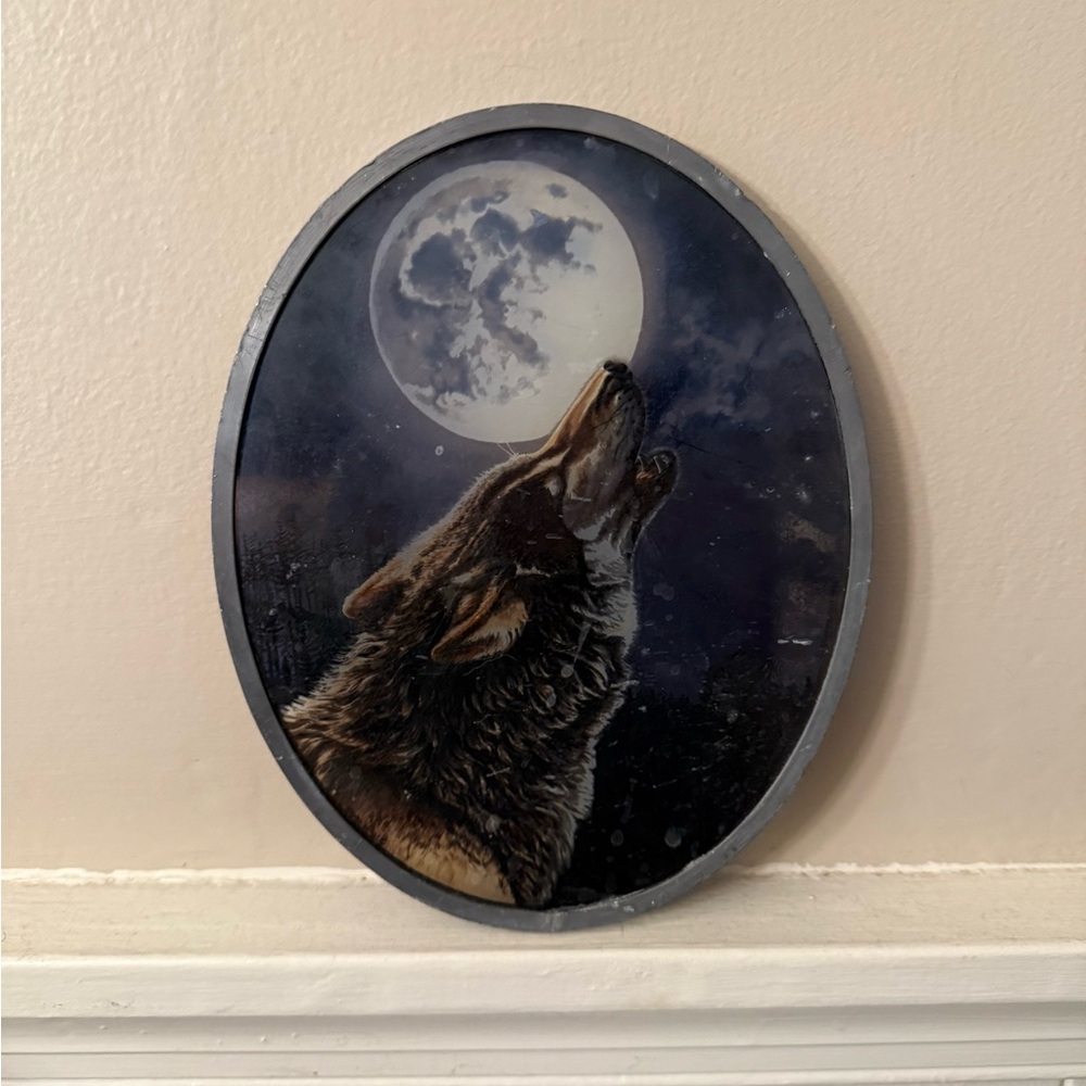 Wolf Howling at Moon Stained Glass 9x7